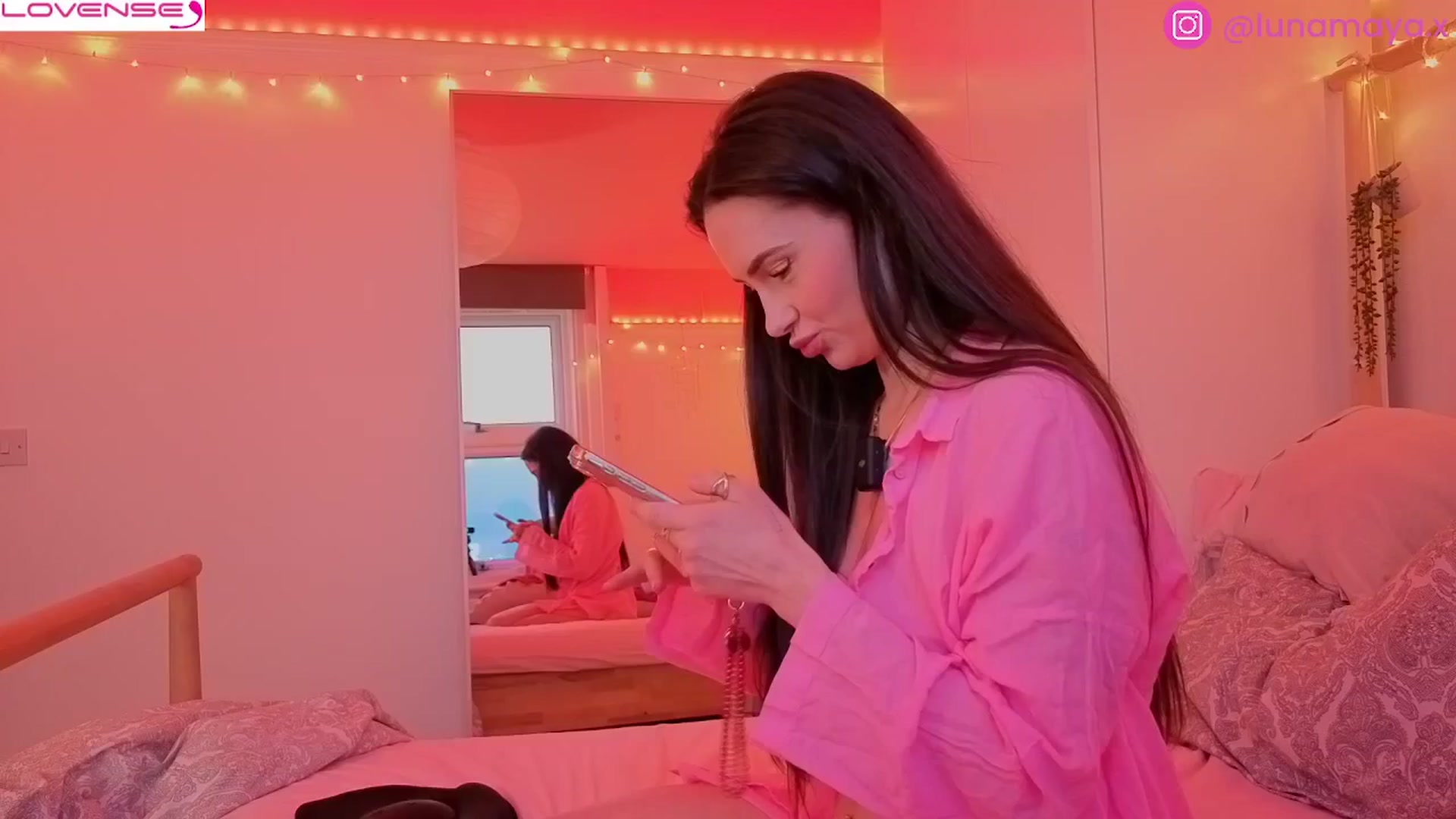 Gallery image thumbnail from LunaMaya's myfreecams stream on, 02/05/2026, 15:49 image 5 of 20