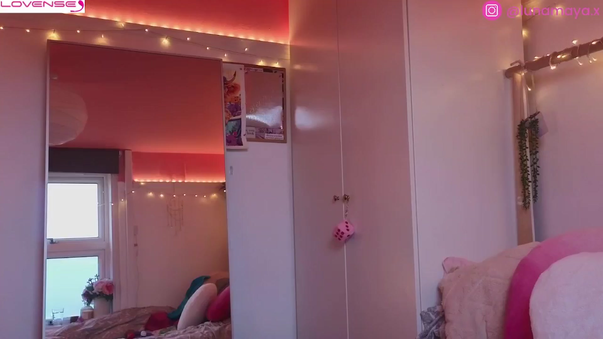 Gallery image thumbnail from LunaMaya's myfreecams stream on, 02/19/2026, 17:27 image 1 of 20
