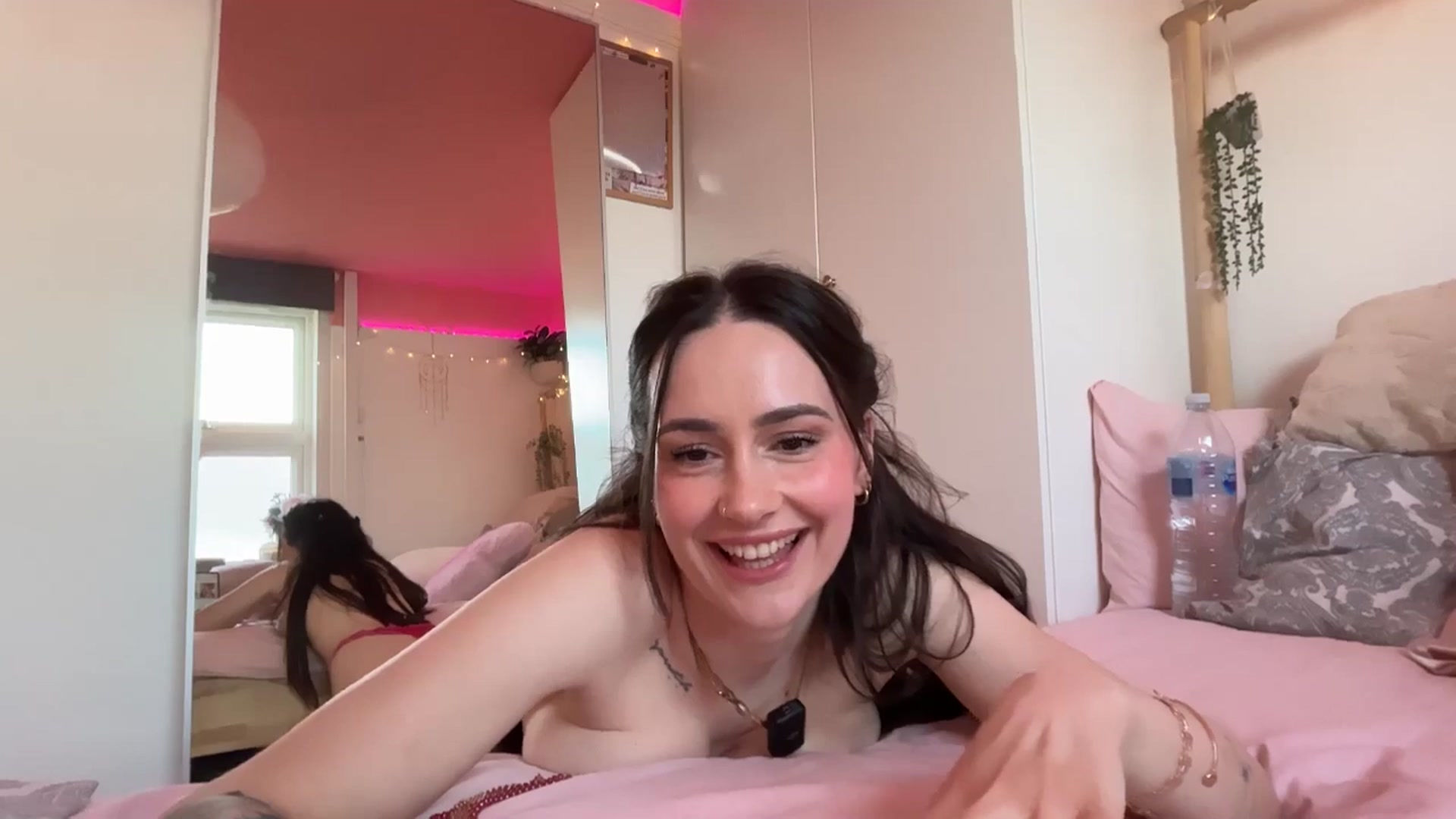 Gallery image thumbnail from LunaMaya's myfreecams stream on, 02/25/2026, 14:33 image 9 of 20