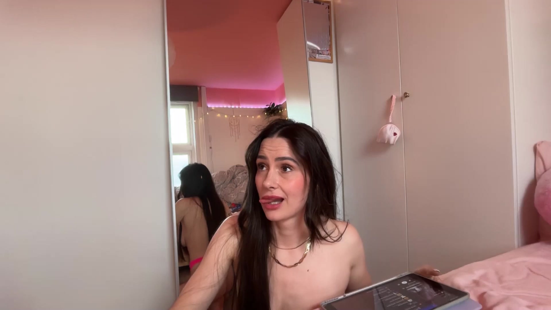 Gallery image thumbnail from LunaMaya's myfreecams stream on, 02/27/2026, 15:38 image 7 of 20