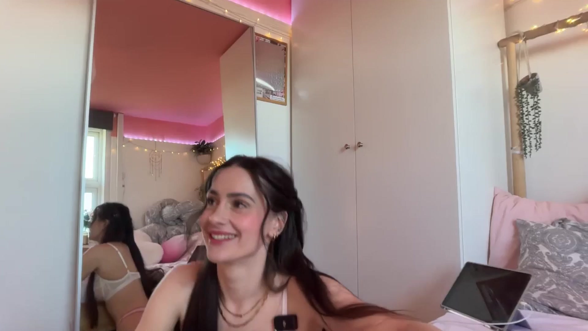 Gallery image thumbnail from LunaMaya's myfreecams stream on, 03/04/2026, 15:23 image 1 of 20