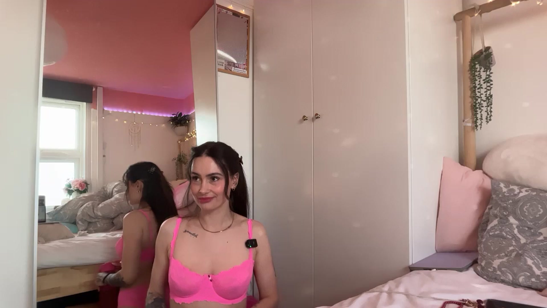 Gallery image thumbnail from LunaMaya's myfreecams stream on, 03/05/2026, 16:52 image 4 of 20