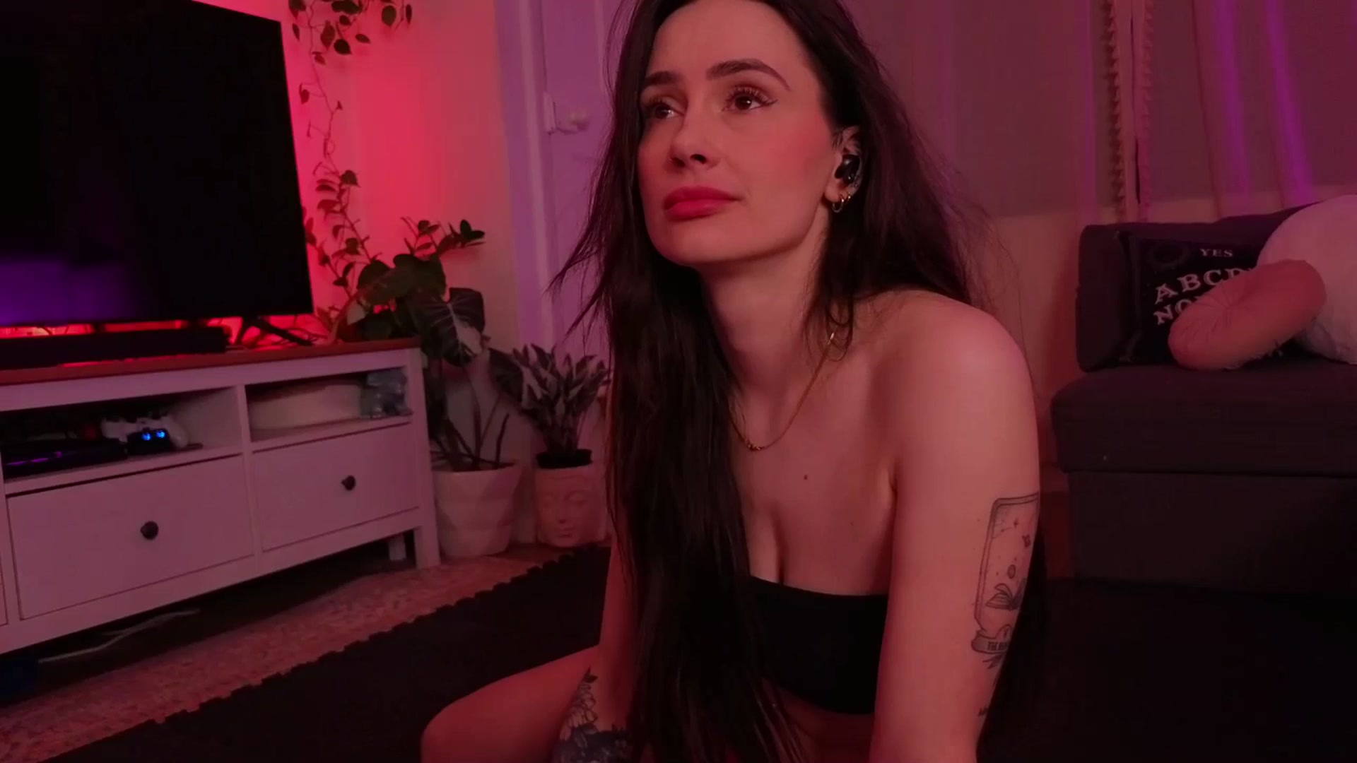 Gallery image thumbnail from LunaMaya's myfreecams stream on, 03/06/2026, 12:02 image 8 of 20