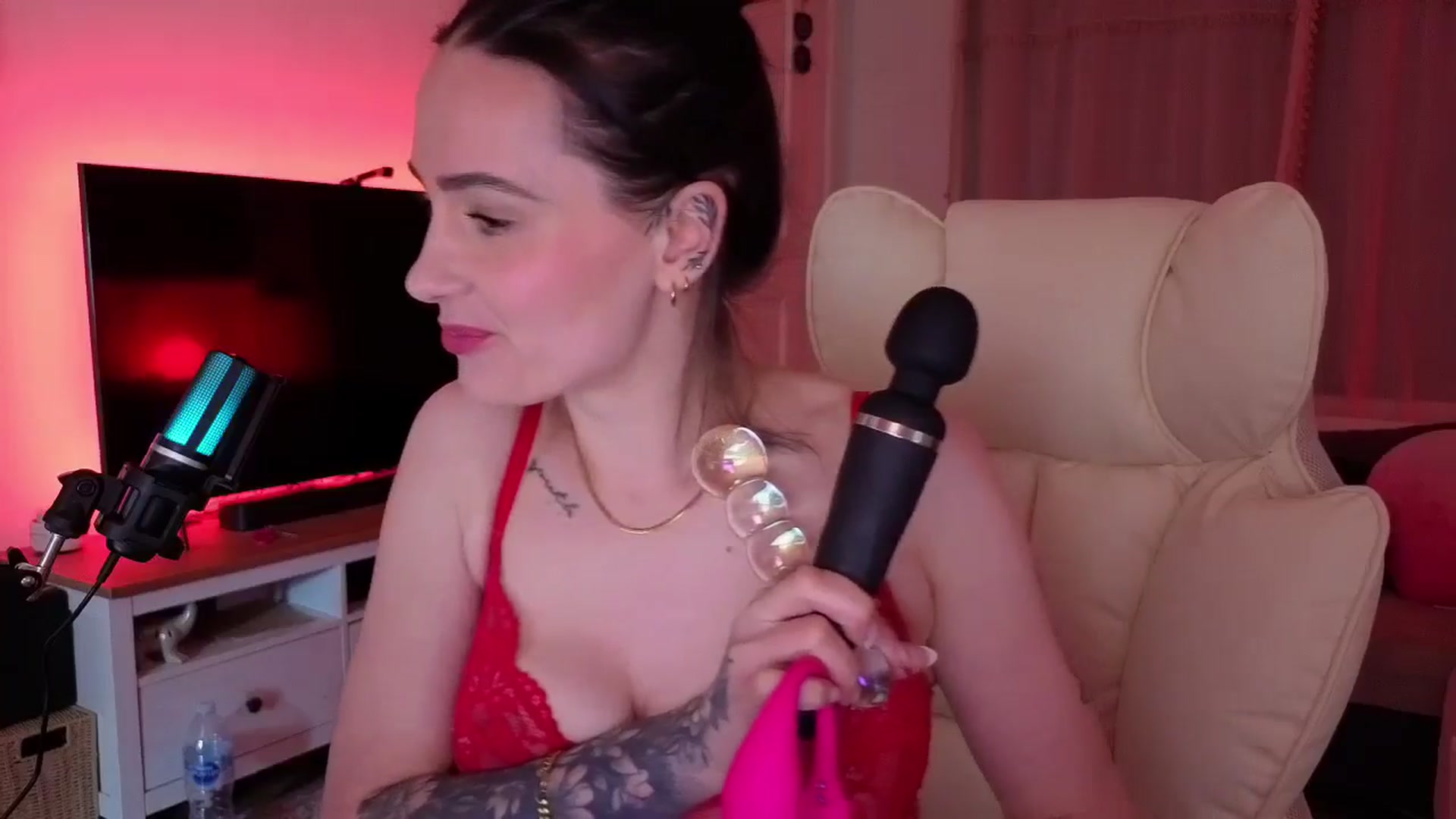 Gallery image thumbnail from LunaMaya's myfreecams stream on, 03/13/2026, 15:13 image 12 of 20