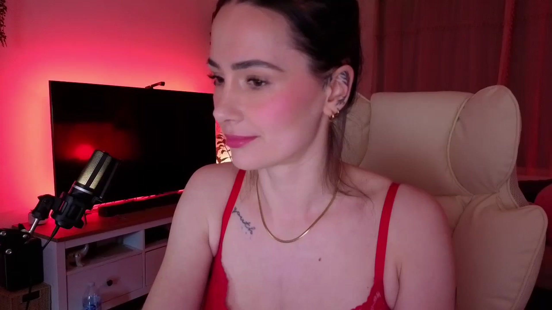 Gallery image thumbnail from LunaMaya's myfreecams stream on, 03/13/2026, 15:13 image 13 of 20