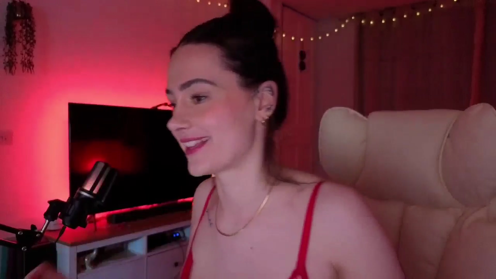 Gallery image thumbnail from LunaMaya's myfreecams stream on, 03/13/2026, 15:13 image 10 of 20