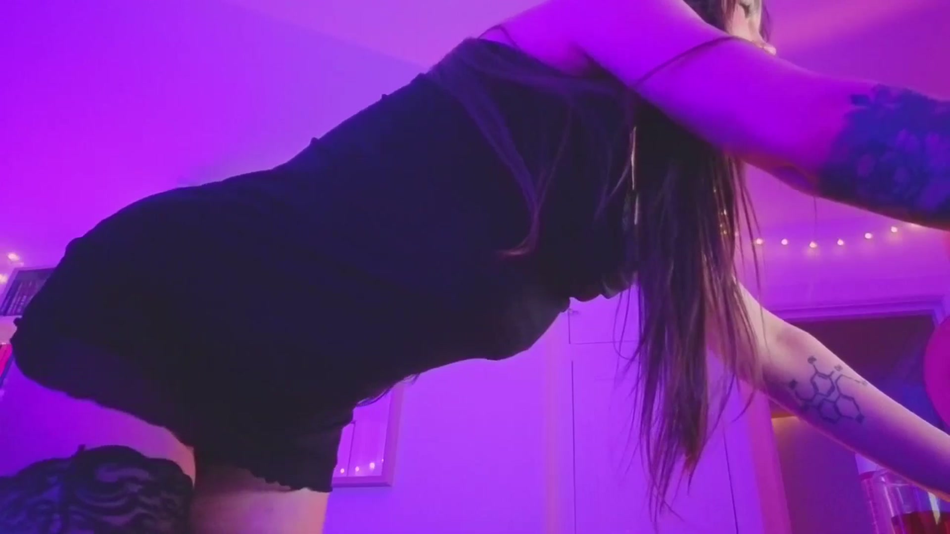 Gallery image thumbnail from LunaMaya's myfreecams stream on, 04/16/2026, 01:51 image 6 of 20