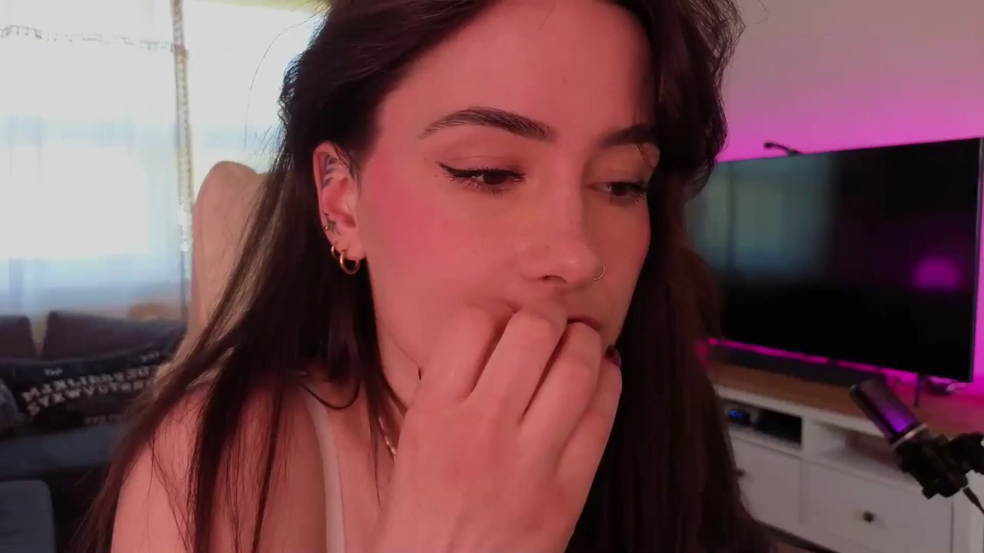 Gallery image thumbnail from LunaMaya's myfreecams stream on, 04/21/2026, 16:46 image 2 of 20