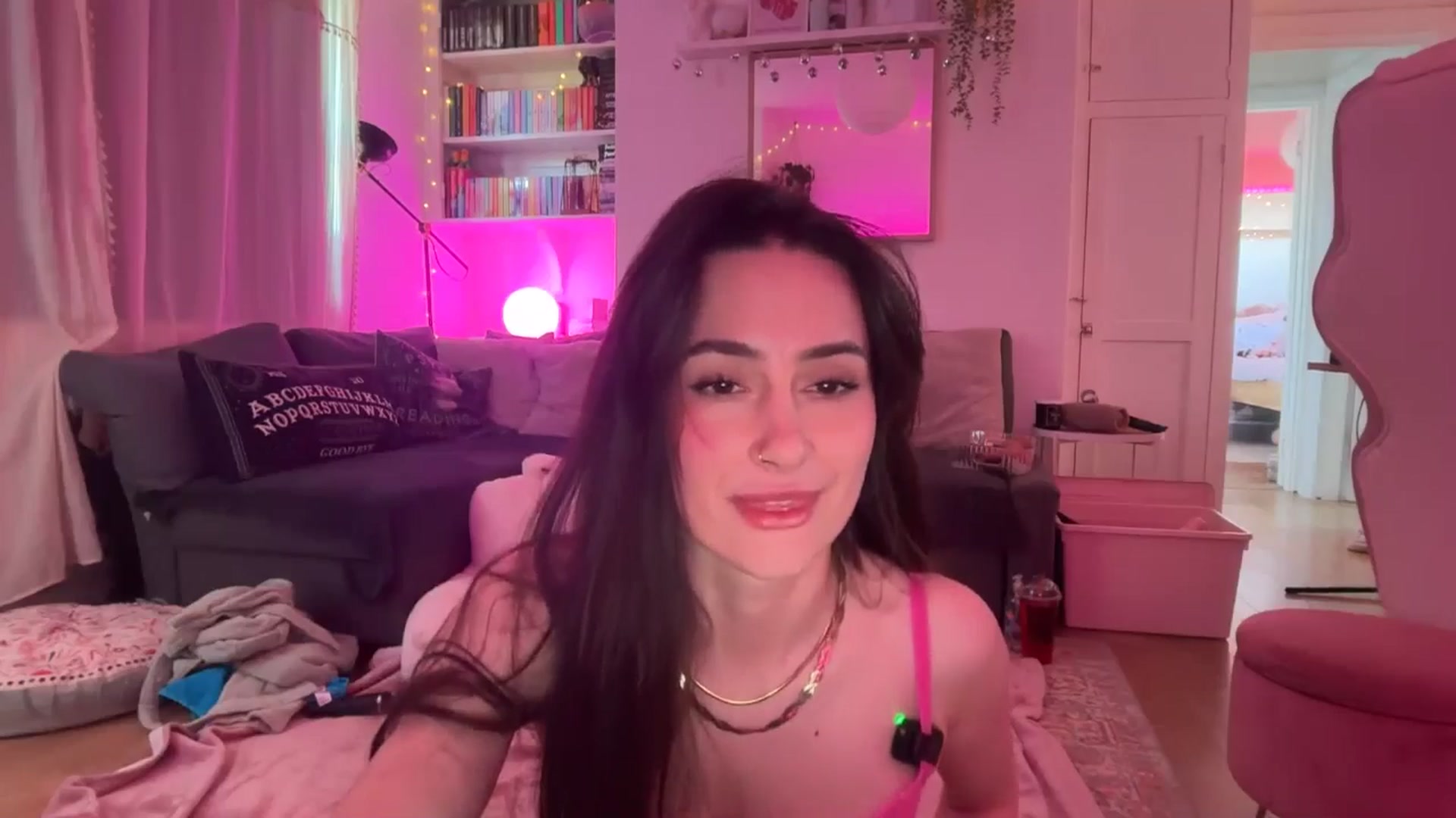 Gallery image thumbnail from LunaMaya's myfreecams stream on, 04/24/2026, 12:56 image 15 of 20