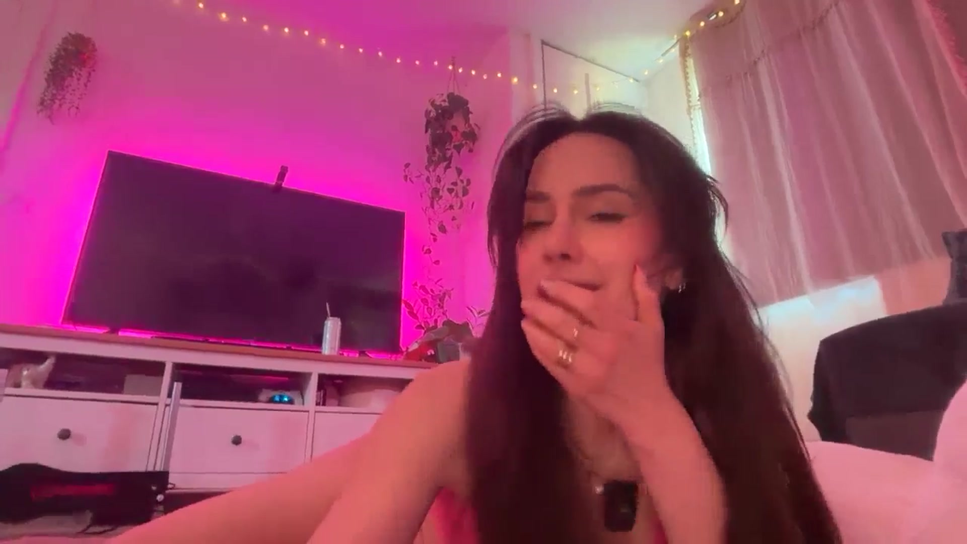 Gallery image thumbnail from LunaMaya's myfreecams stream on, 04/24/2026, 13:32 image 3 of 20