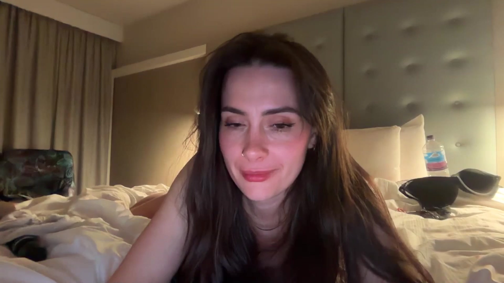 Gallery image thumbnail from LunaMaya's myfreecams stream on, 04/27/2026, 24:12 image 15 of 20