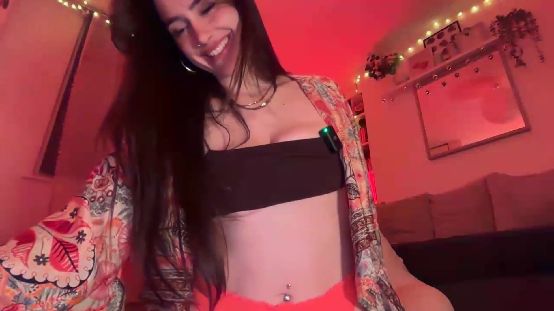 Gallery image thumbnail from LunaMaya's myfreecams stream on, 05/21/2026, 24:59 image 3 of 20