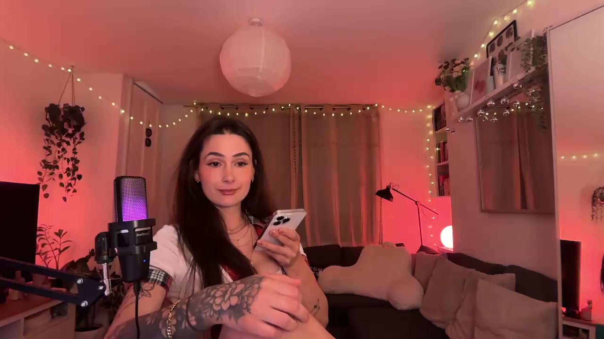 Gallery image thumbnail from LunaMaya's myfreecams stream on, 06/03/2026, 21:37 image 18 of 20