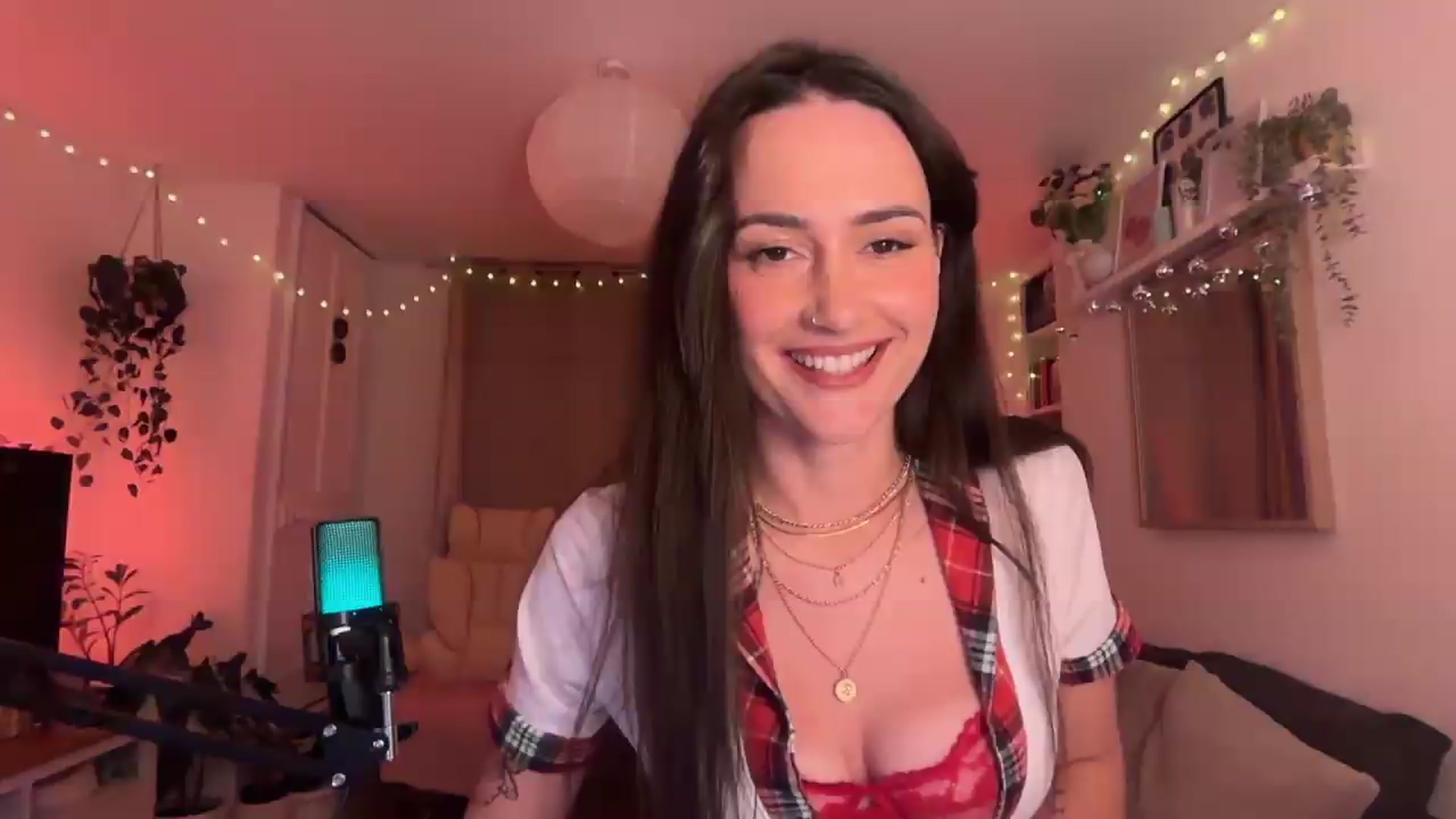 Gallery image thumbnail from LunaMaya's myfreecams stream on, 06/04/2026, 13:51 image 5 of 20