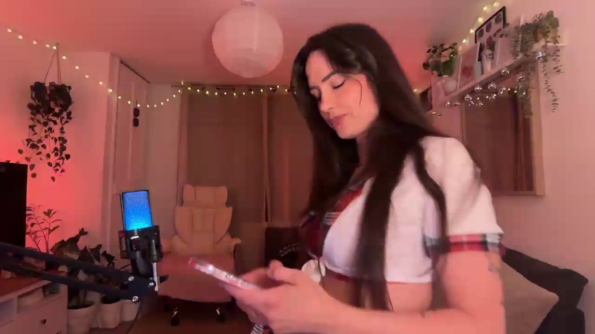 Gallery image thumbnail from LunaMaya's myfreecams stream on, 06/04/2026, 13:51 image 14 of 20