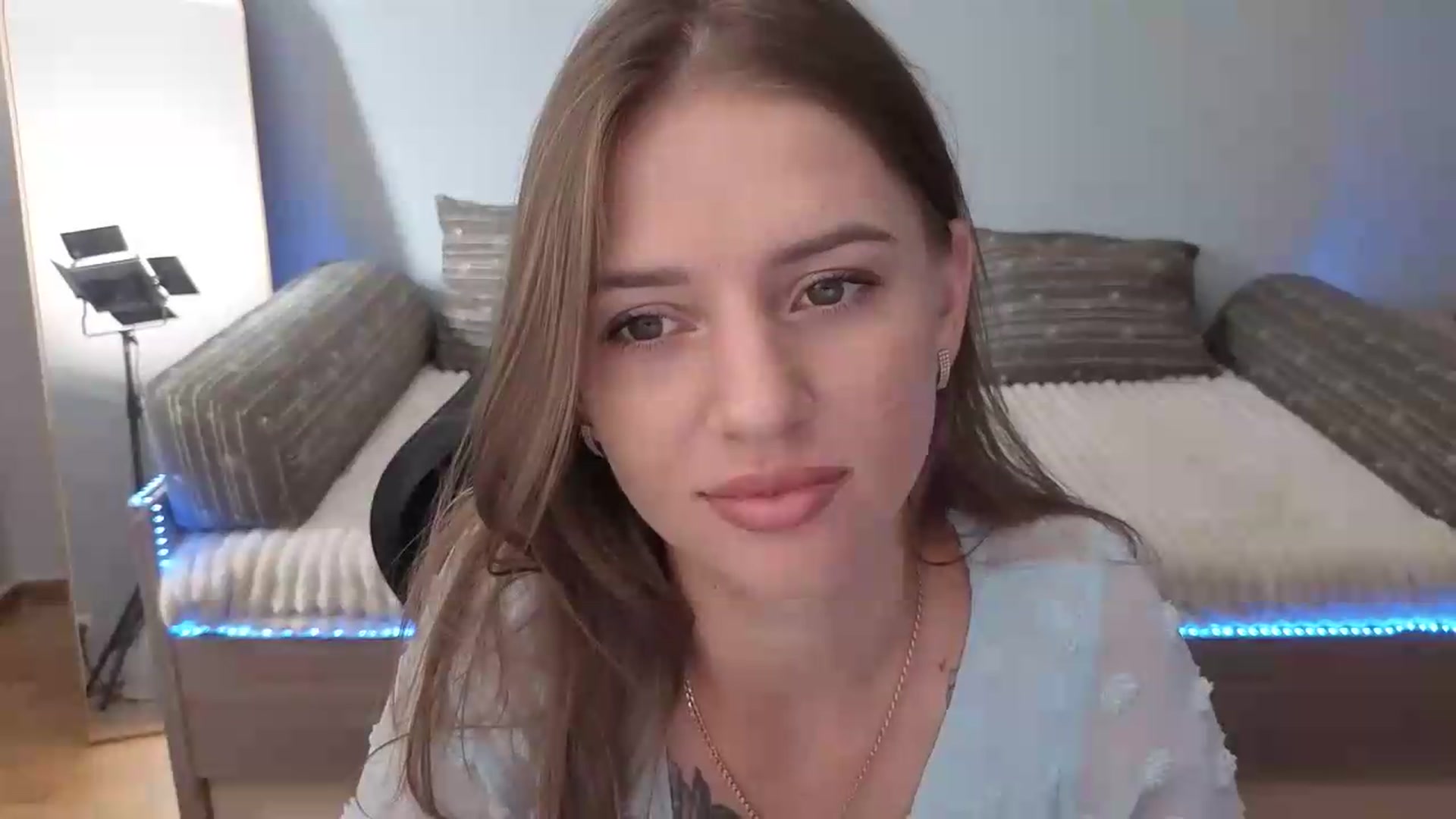 Gallery image thumbnail from LunaMira's myfreecams stream on, 08/10/2026, 09:58 image 6 of 20