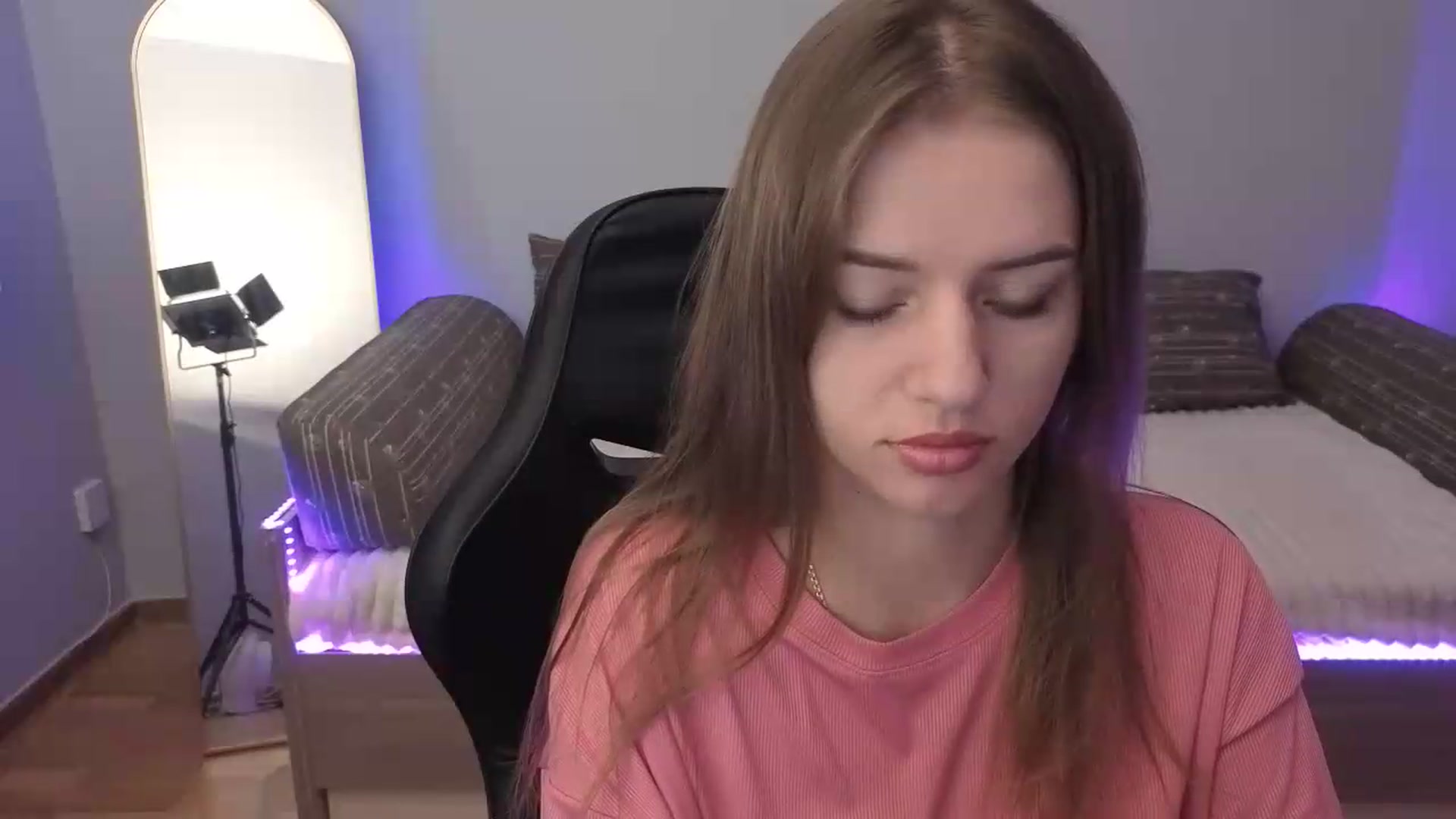 Gallery image thumbnail from LunaMira's myfreecams stream on, 08/11/2026, 08:21 image 2 of 20