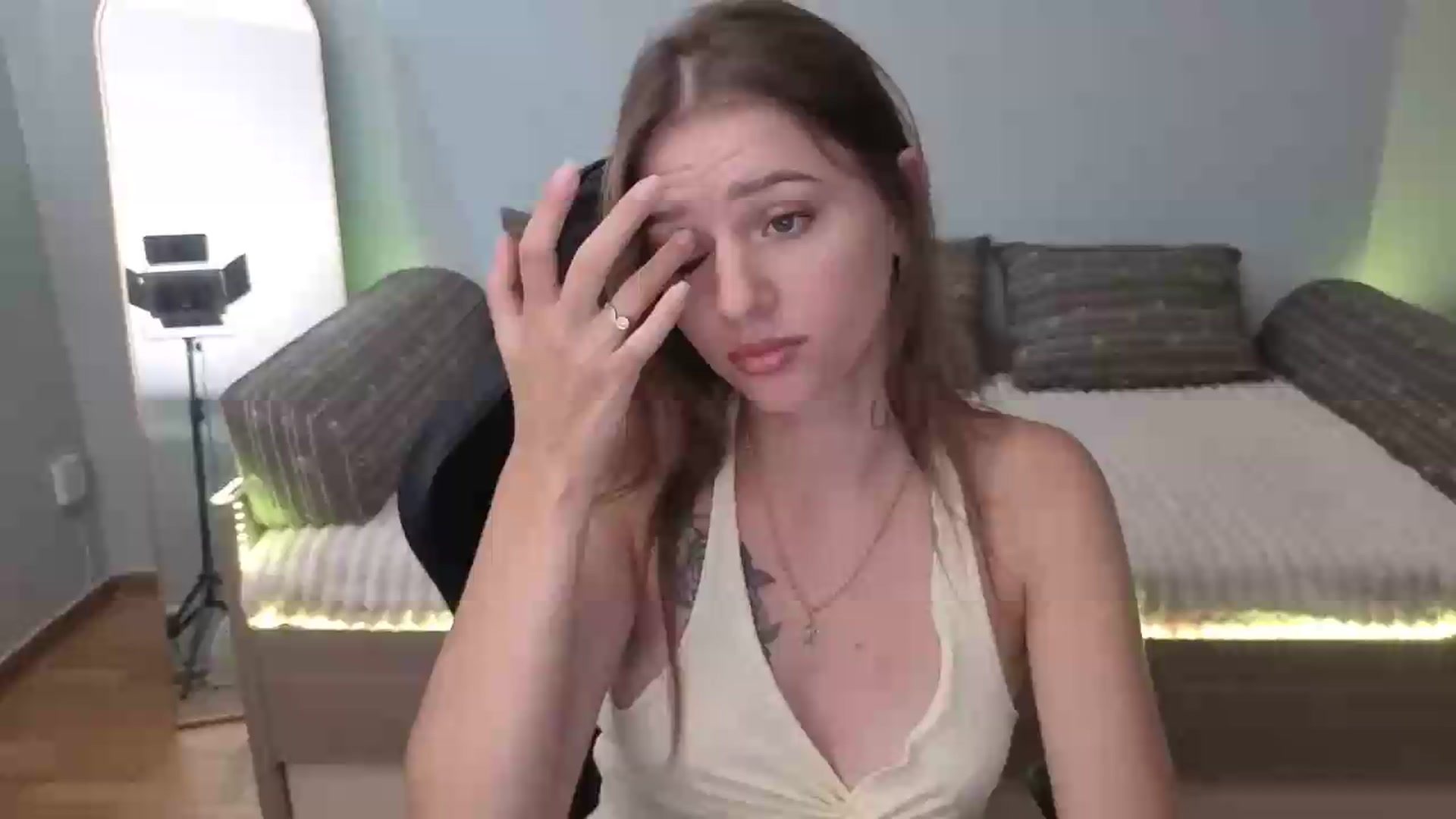 Gallery image thumbnail from LunaMira's myfreecams stream on, 08/11/2026, 10:12 image 13 of 20