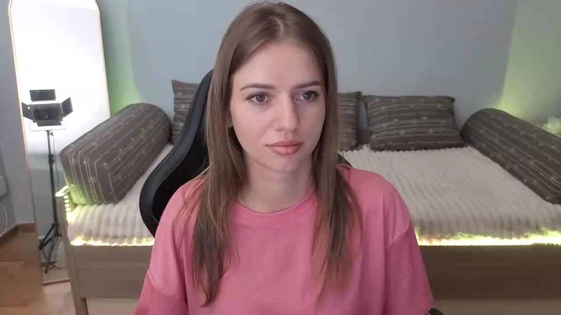 Gallery image thumbnail from LunaMira's myfreecams stream on, 08/11/2026, 12:25 image 5 of 20