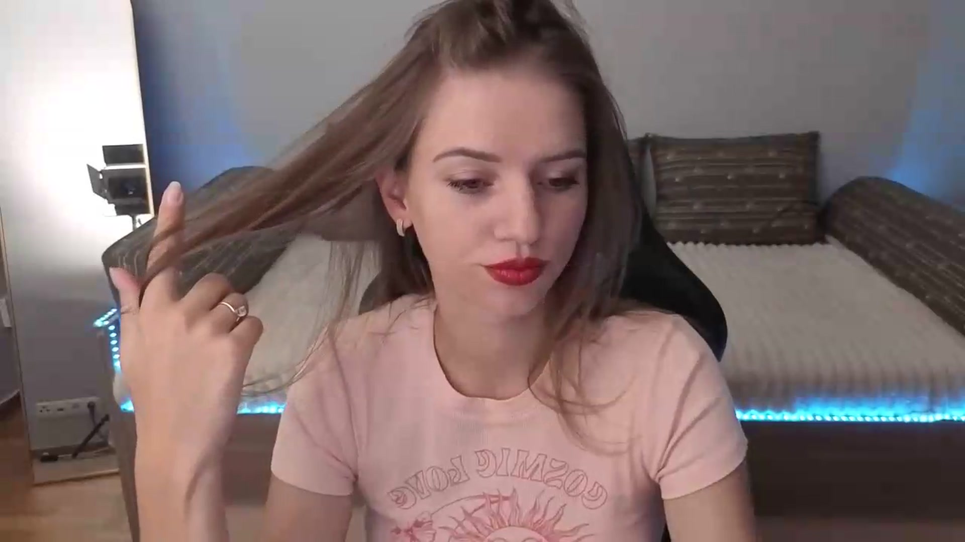 Gallery image thumbnail from LunaMira's myfreecams stream on, 08/12/2026, 09:19 image 7 of 20