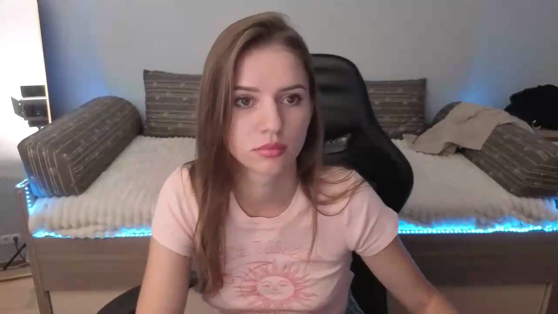 Gallery image thumbnail from LunaMira's myfreecams stream on, 08/12/2026, 12:25 image 19 of 20