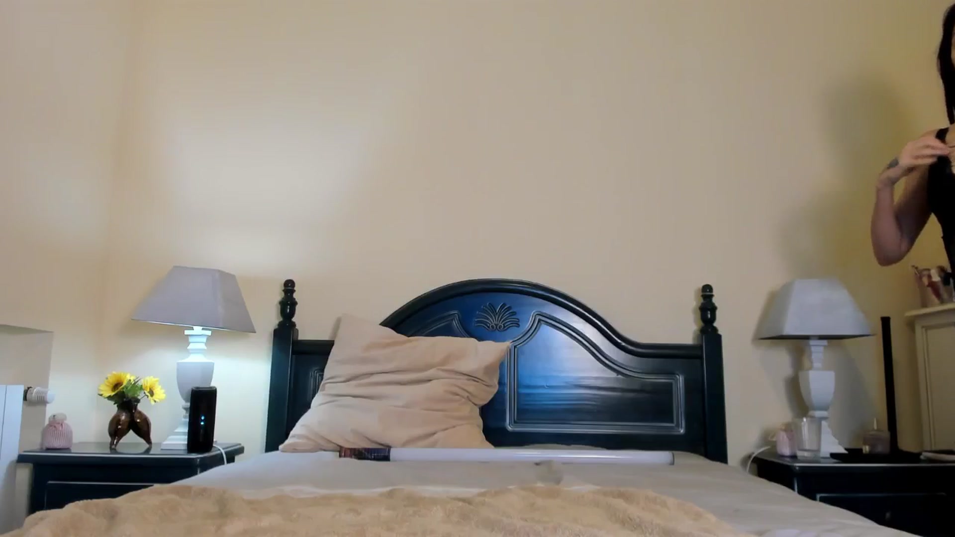 Gallery image thumbnail from LunaMystyque's myfreecams stream on, 11/28/2024, 21:10 image 12 of 20