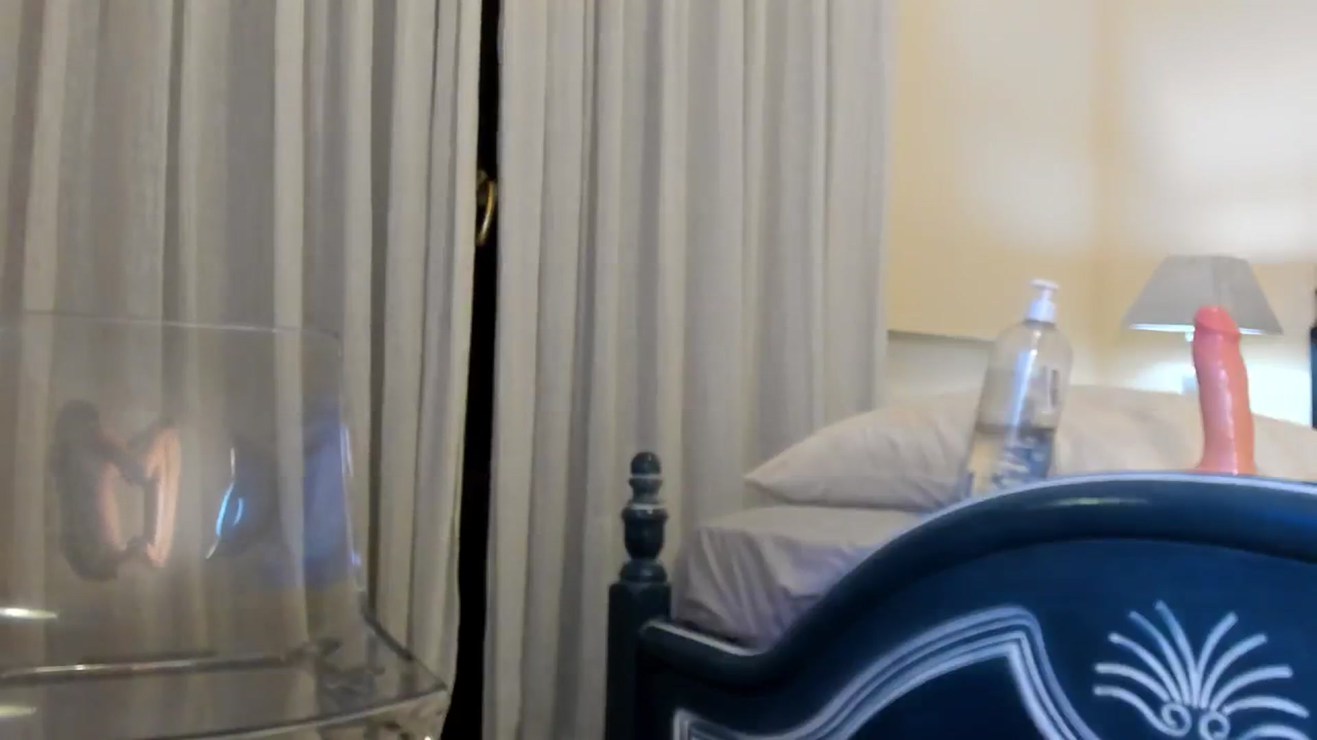 Gallery image thumbnail from LunaMystyque's myfreecams stream on, 11/28/2024, 21:10 image 10 of 20