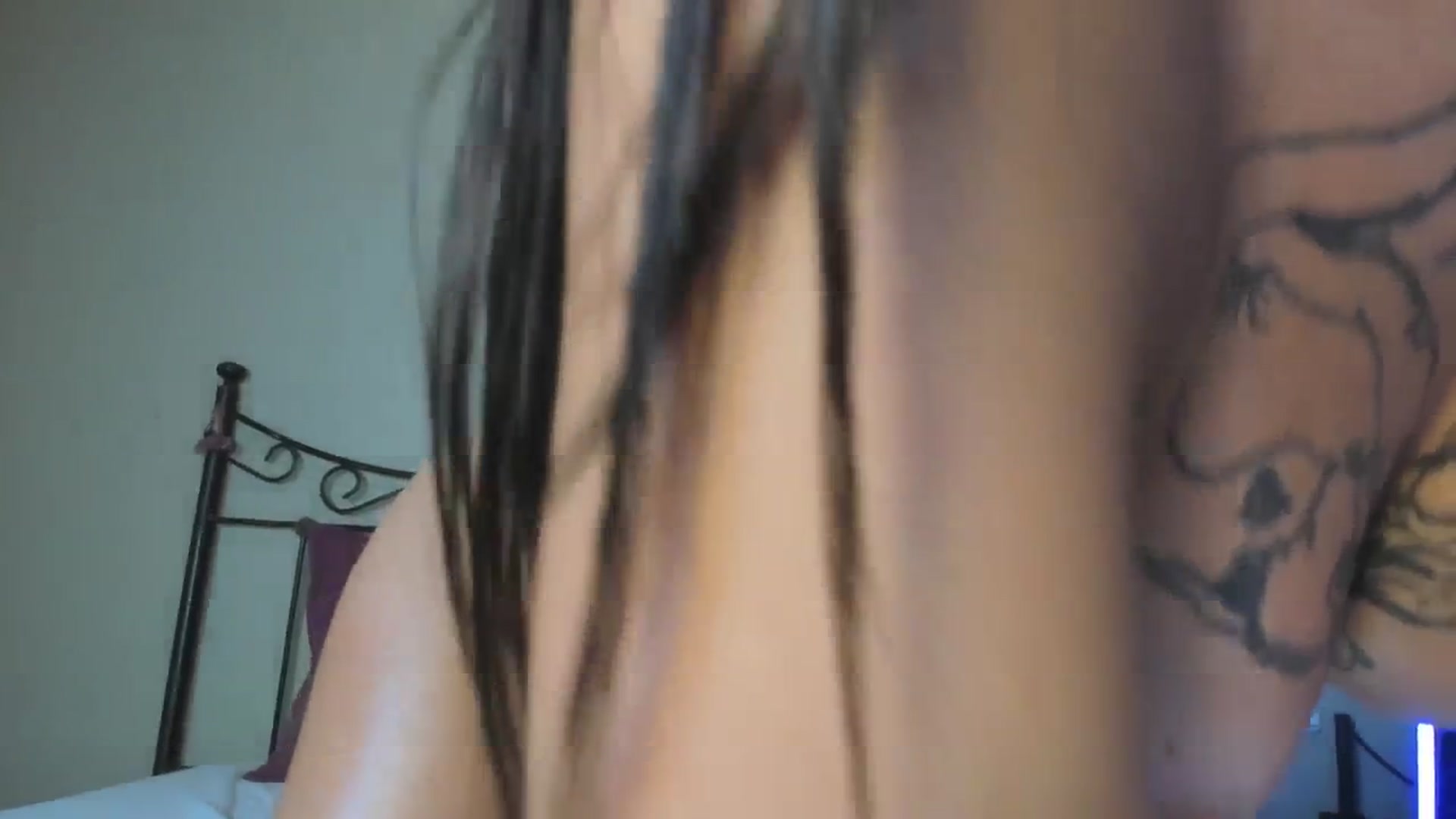 Gallery image thumbnail from LunaMystyque's myfreecams stream on, 05/03/2025, 23:37 image 7 of 20