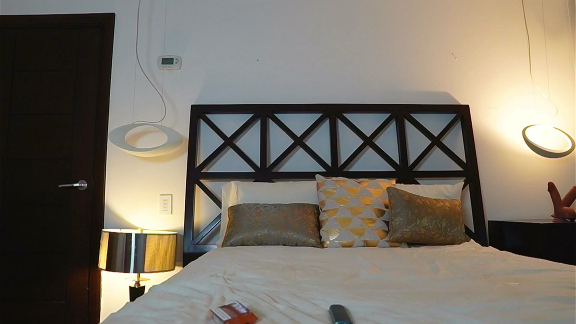 Gallery image thumbnail from LunaMystyque's myfreecams stream on, 05/15/2025, 04:19 image 5 of 20
