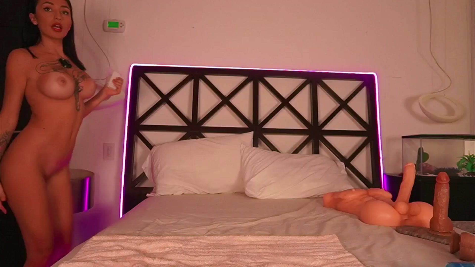 Gallery image thumbnail from LunaMystyque's myfreecams stream on, 11/26/2025, 24:47 image 16 of 20