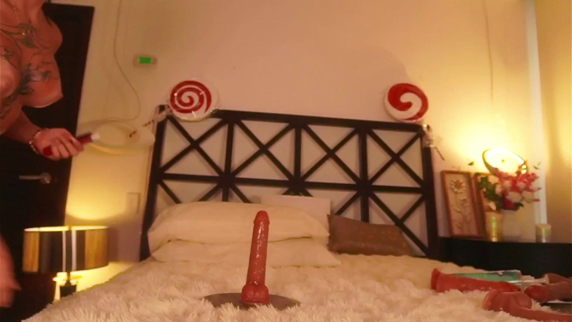 Gallery image thumbnail from LunaMystyque's myfreecams stream on, 01/14/2026, 21:48 image 6 of 20