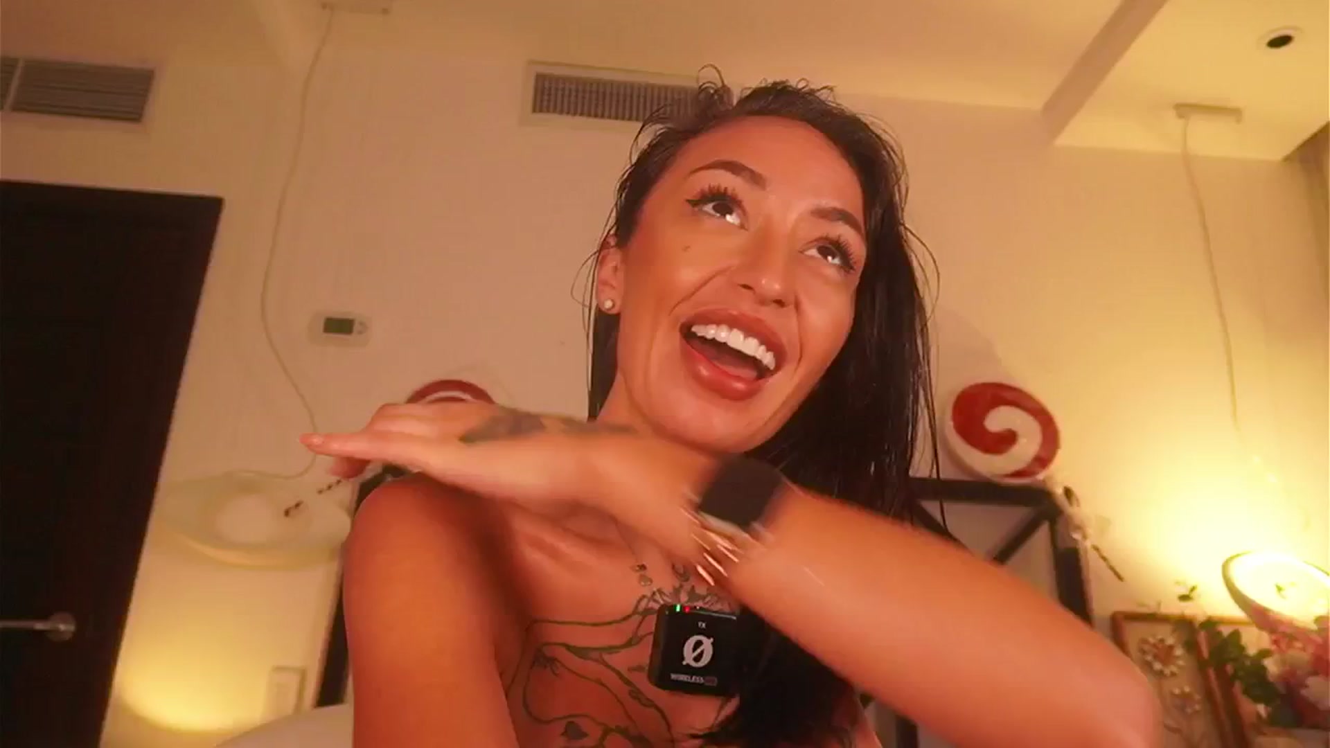 Gallery image thumbnail from LunaMystyque's myfreecams stream on, 01/26/2026, 04:03 image 15 of 20