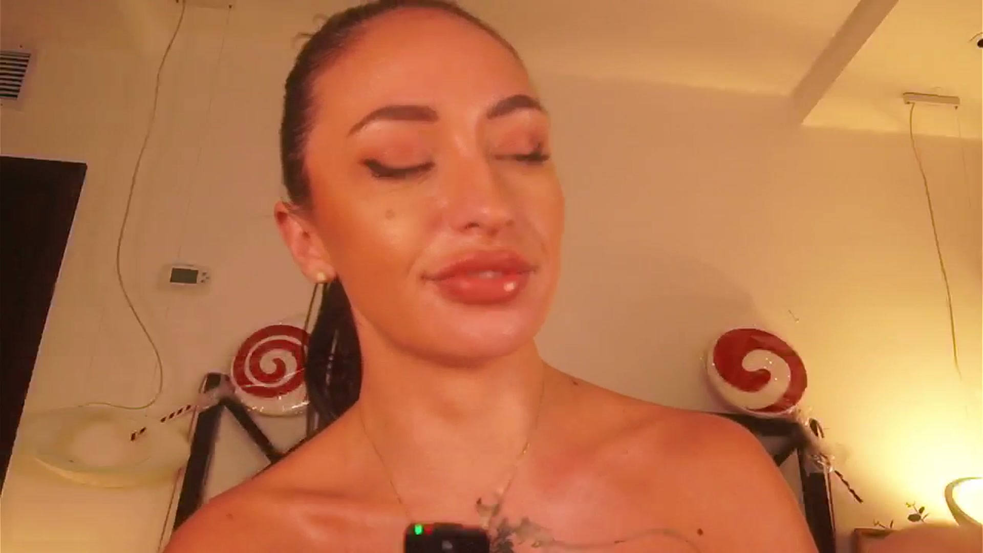 Gallery image thumbnail from LunaMystyque's myfreecams stream on, 01/27/2026, 04:03 image 20 of 20