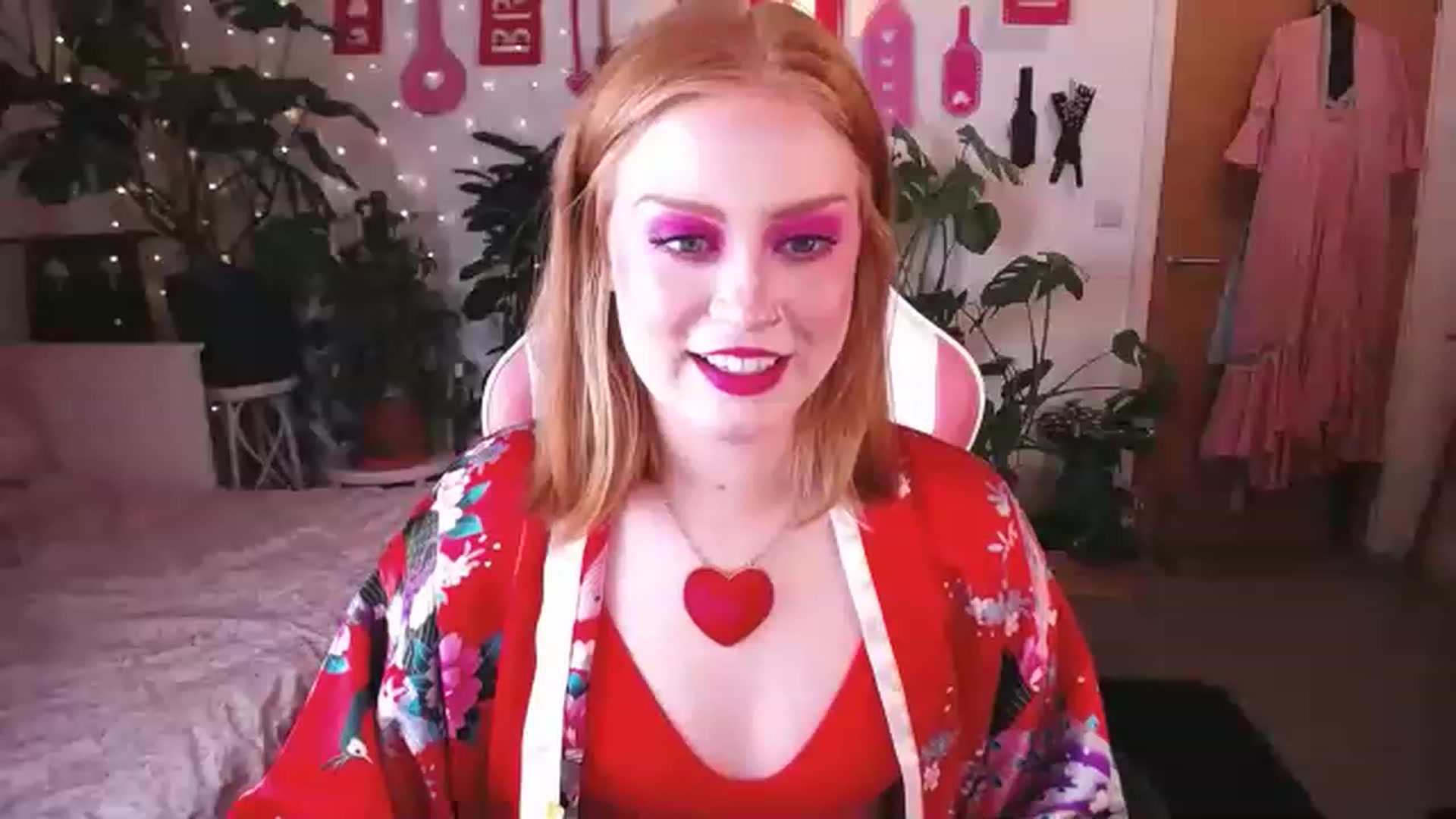Gallery image thumbnail from LunaRoux's myfreecams stream on, 02/01/2023, 17:47 image 11 of 20
