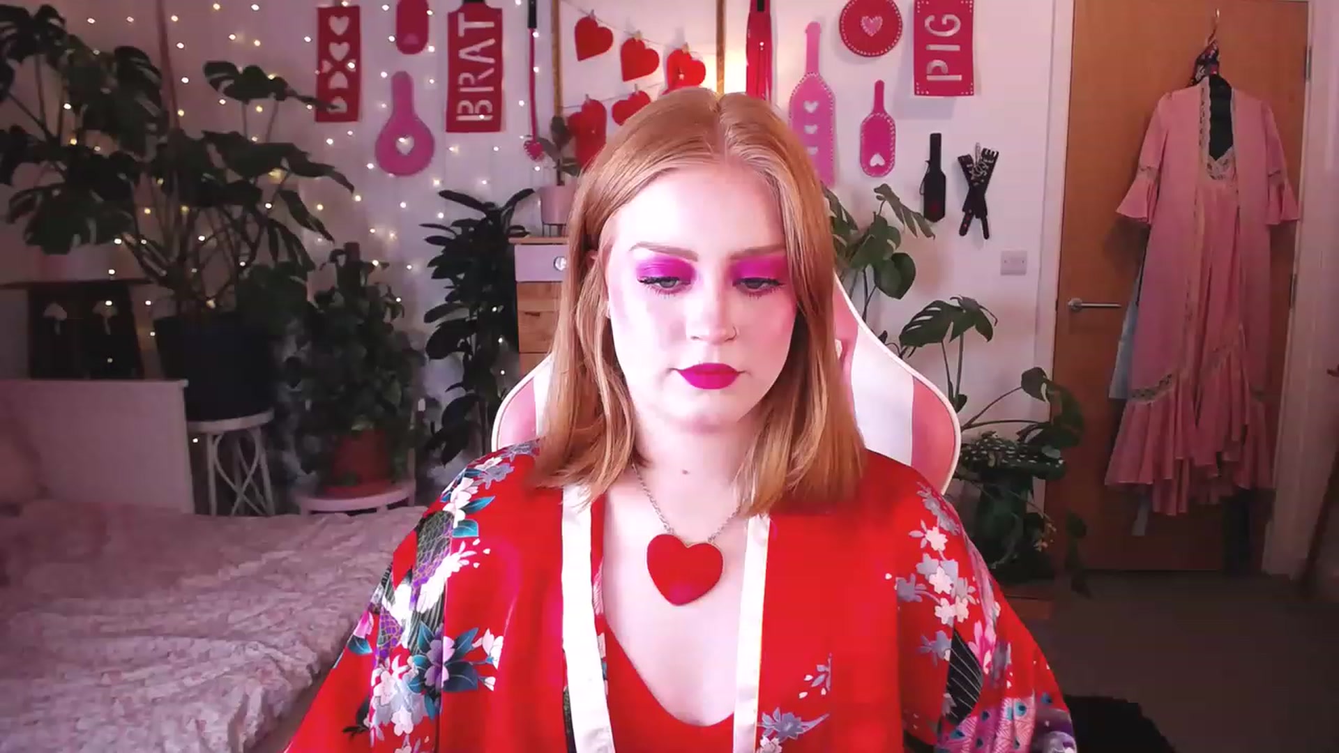 Gallery image thumbnail from LunaRoux's myfreecams stream on, 02/01/2023, 17:47 image 1 of 20