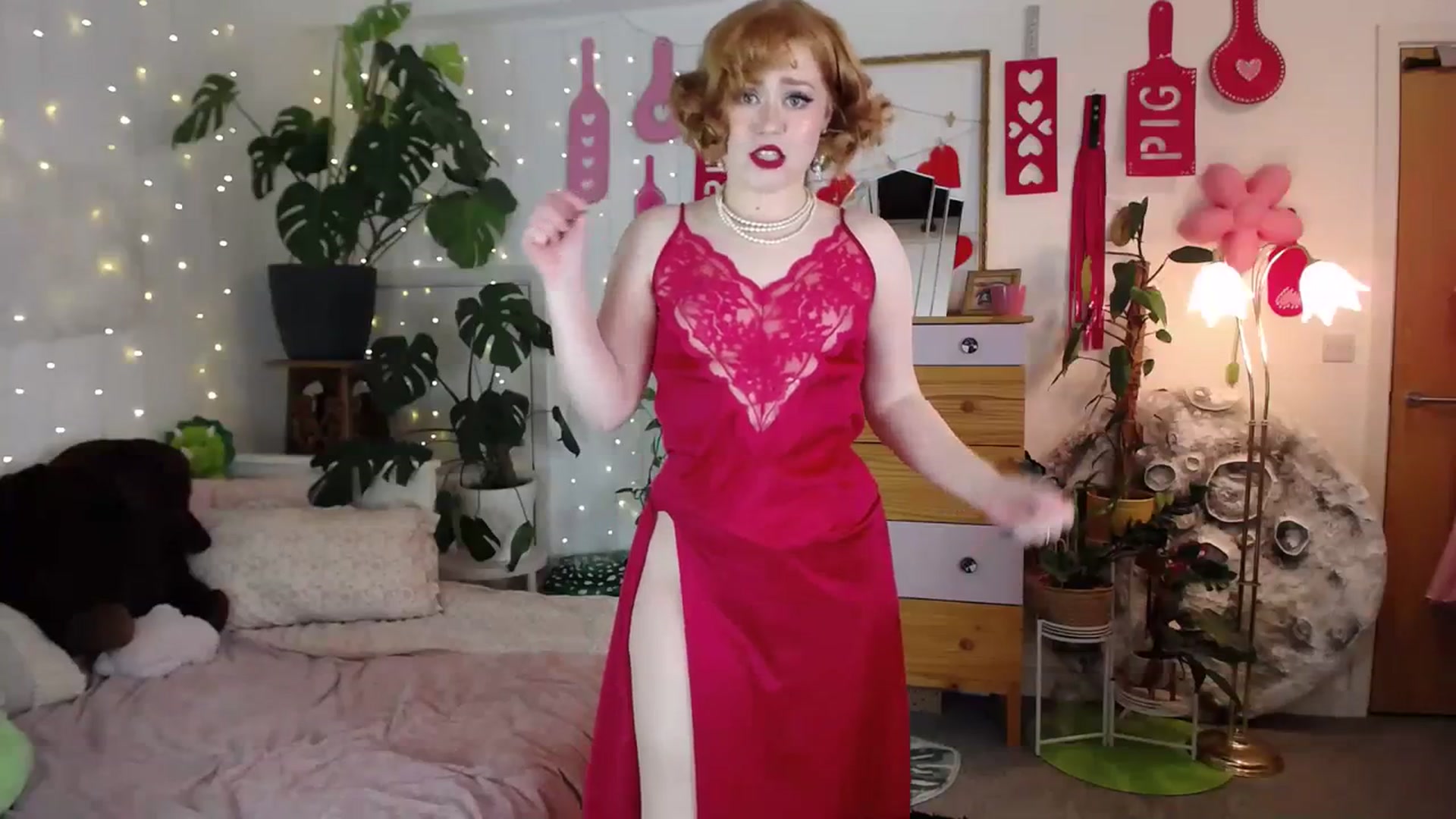 Gallery image thumbnail from LunaRoux's myfreecams stream on, 12/28/2023, 22:49 image 15 of 20