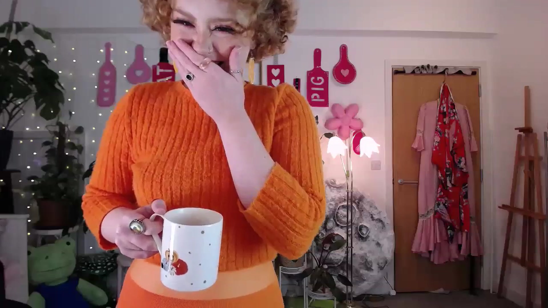 Gallery image thumbnail from LunaRoux's myfreecams stream on, 01/20/2024, 23:26 image 5 of 20