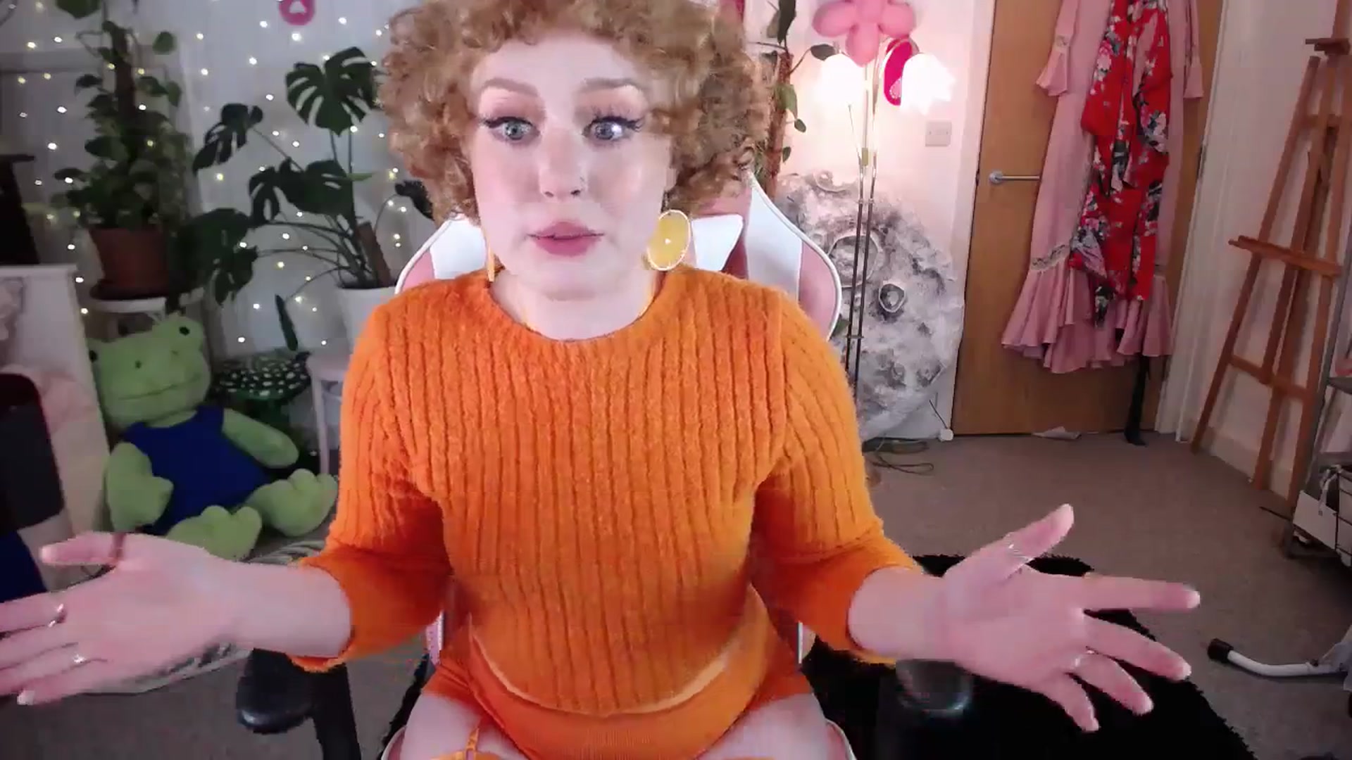 Gallery image thumbnail from LunaRoux's myfreecams stream on, 01/20/2024, 23:26 image 6 of 20