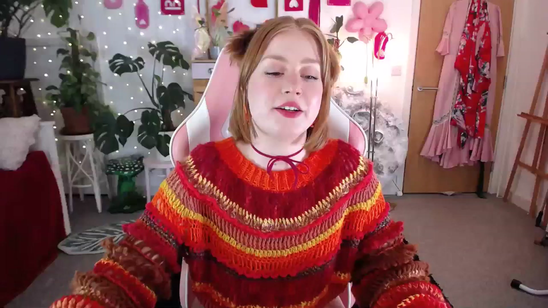 Gallery image thumbnail from LunaRoux's myfreecams stream on, 01/31/2024, 22:12 image 9 of 20
