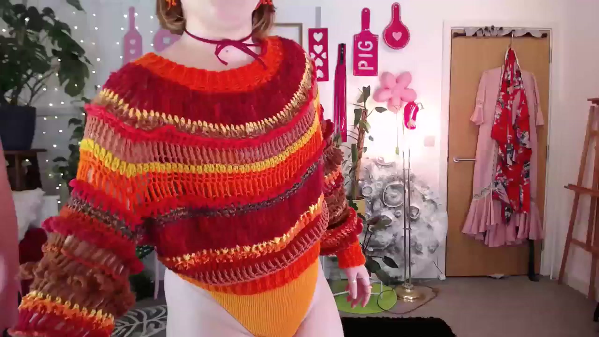 Gallery image thumbnail from LunaRoux's myfreecams stream on, 01/31/2024, 22:12 image 12 of 20