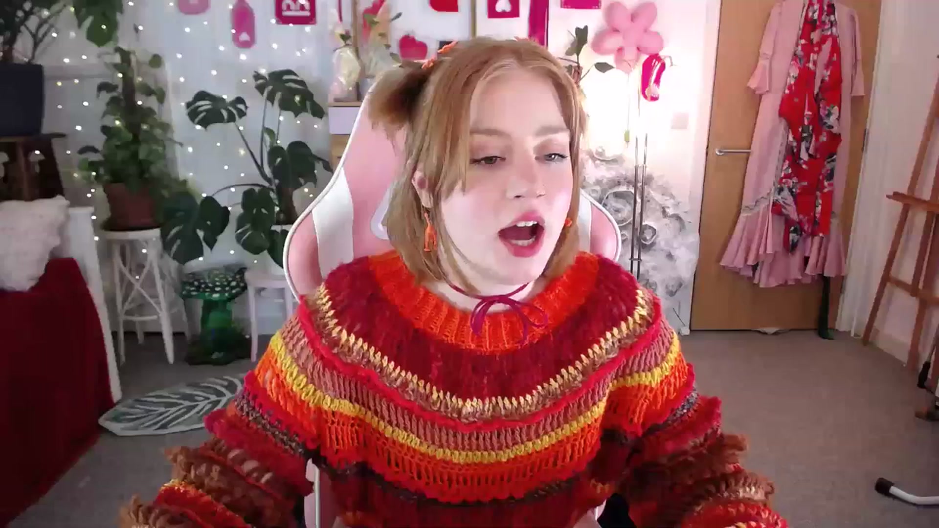 Gallery image thumbnail from LunaRoux's myfreecams stream on, 01/31/2024, 22:12 image 8 of 20