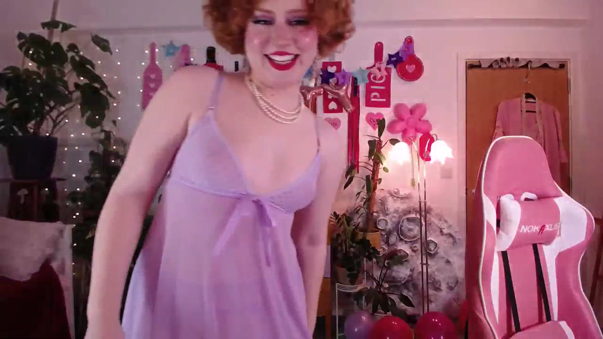 Gallery image thumbnail from LunaRoux's myfreecams stream on, 02/10/2024, 24:03 image 5 of 20