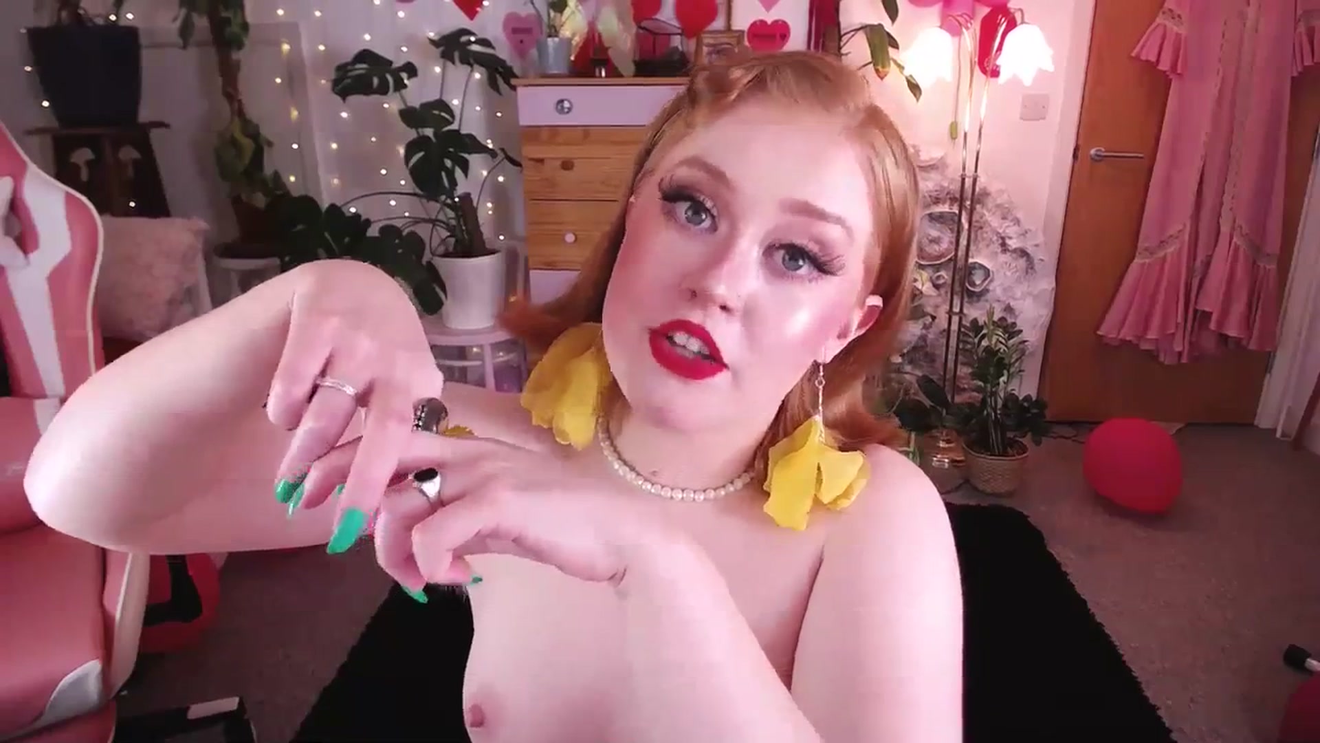 Gallery image thumbnail from LunaRoux's myfreecams stream on, 02/29/2024, 23:10 image 14 of 20