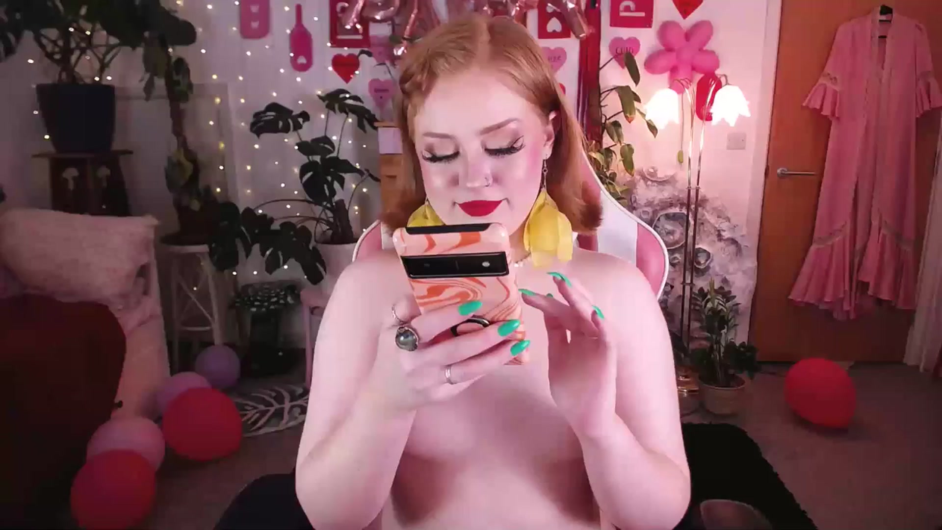 Gallery image thumbnail from LunaRoux's myfreecams stream on, 02/29/2024, 23:10 image 8 of 20