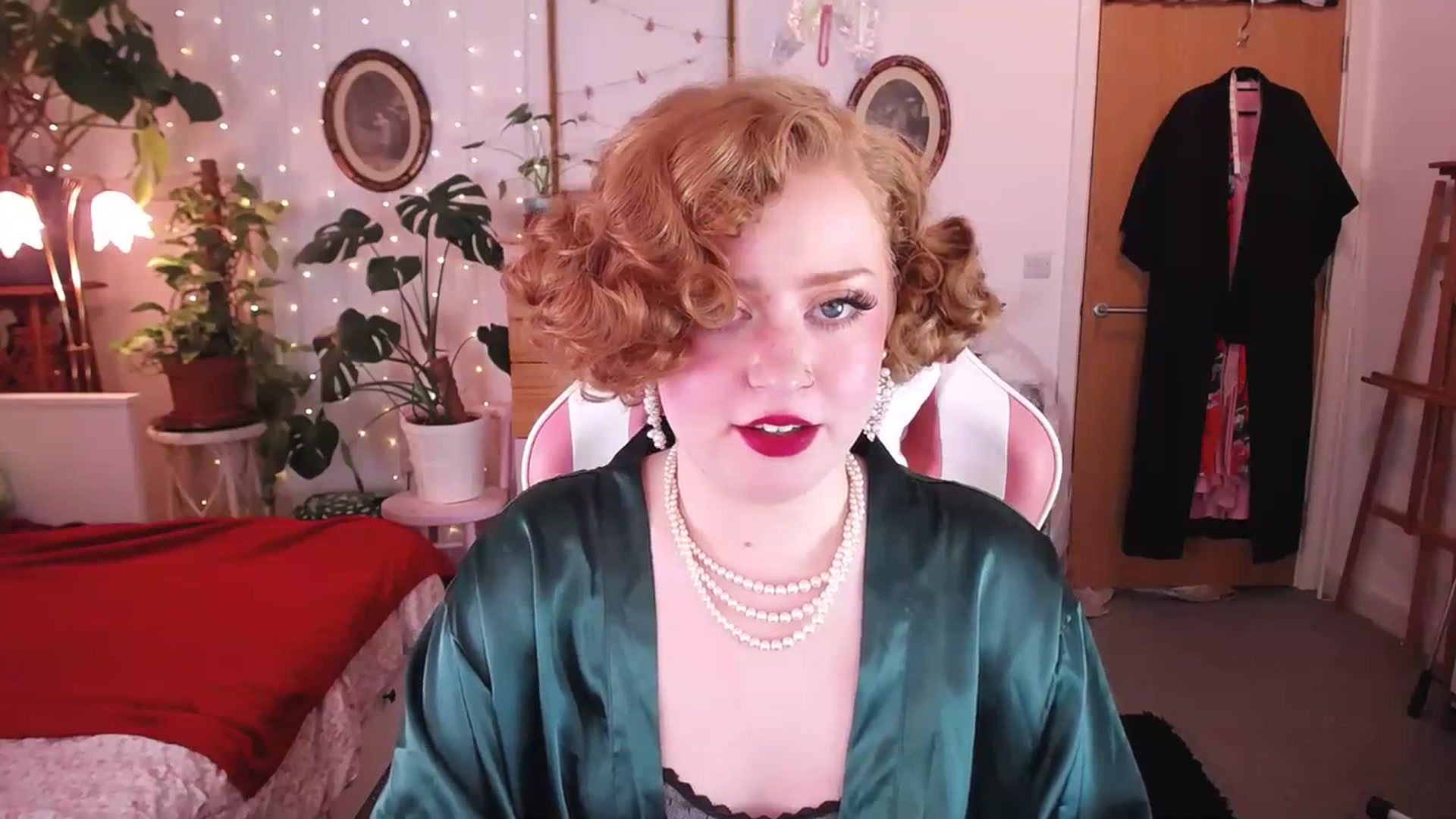 Gallery image thumbnail from LunaRoux's myfreecams stream on, 03/14/2024, 22:34 image 5 of 20