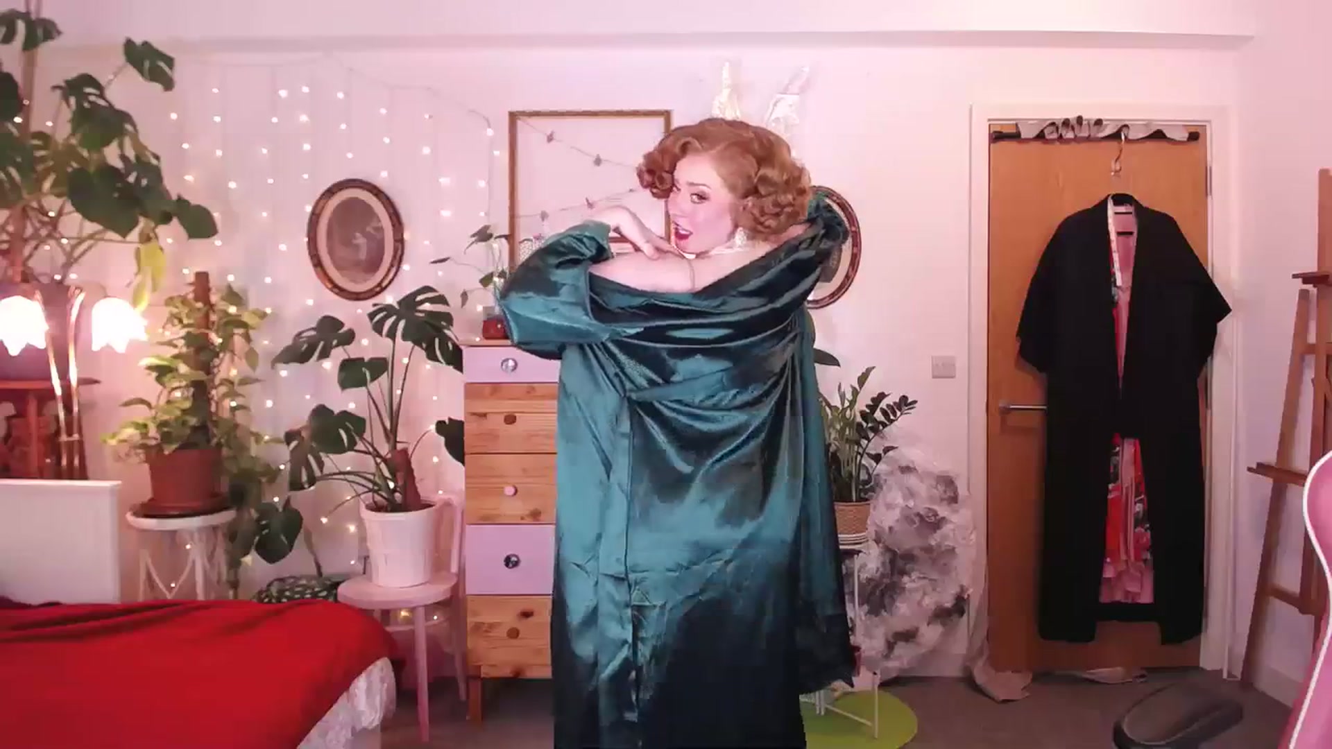 Gallery image thumbnail from LunaRoux's myfreecams stream on, 03/14/2024, 22:34 image 7 of 20