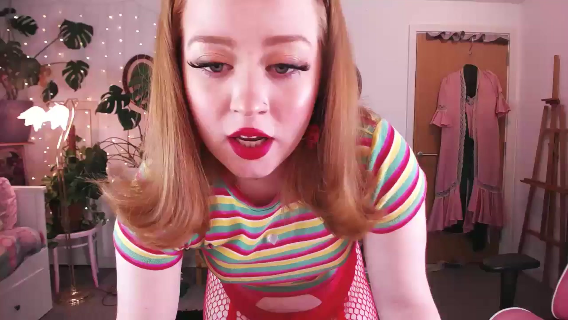 Gallery image thumbnail from LunaRoux's myfreecams stream on, 06/30/2024, 20:58 image 5 of 20