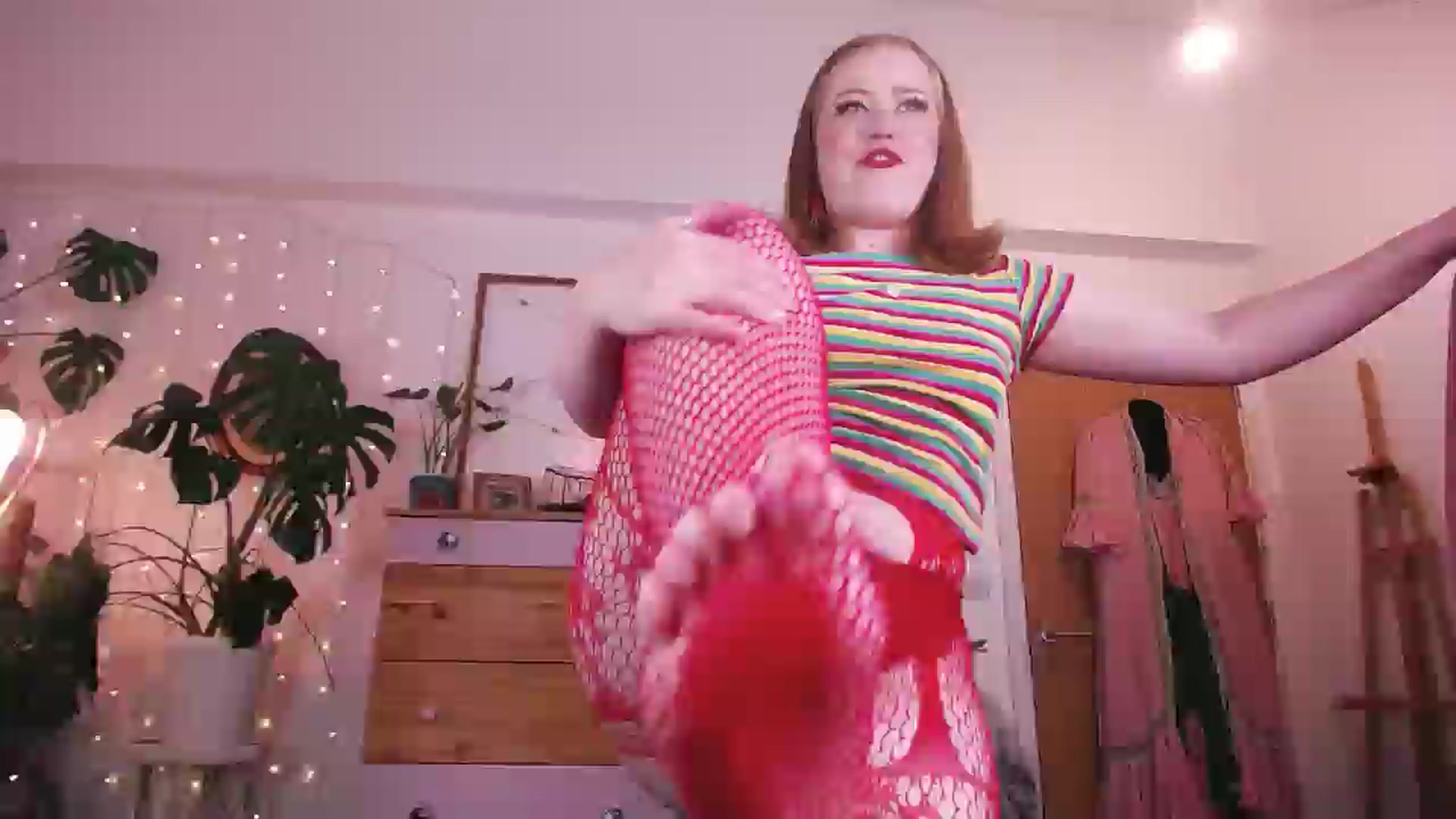 Gallery image thumbnail from LunaRoux's myfreecams stream on, 06/30/2024, 20:58 image 14 of 20