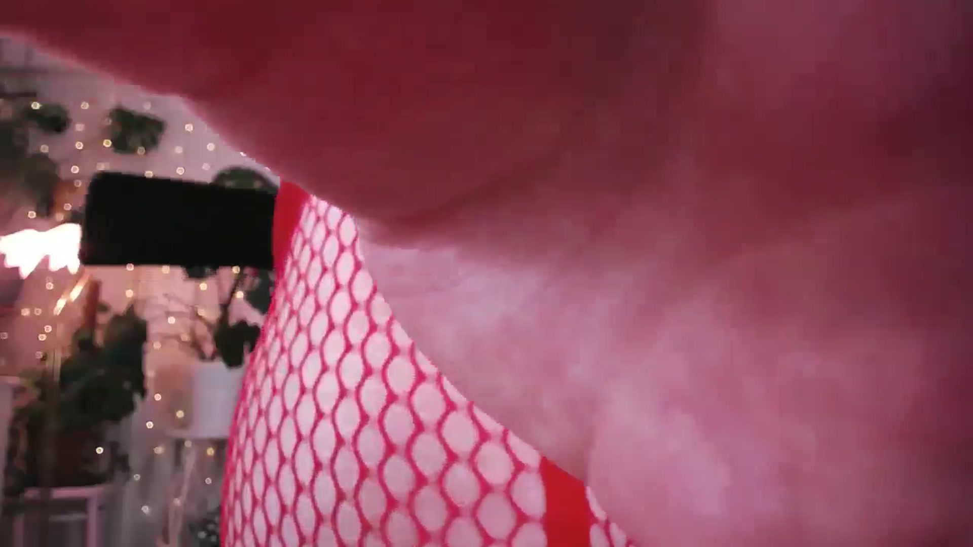 Gallery image thumbnail from LunaRoux's myfreecams stream on, 06/30/2024, 20:58 image 4 of 20
