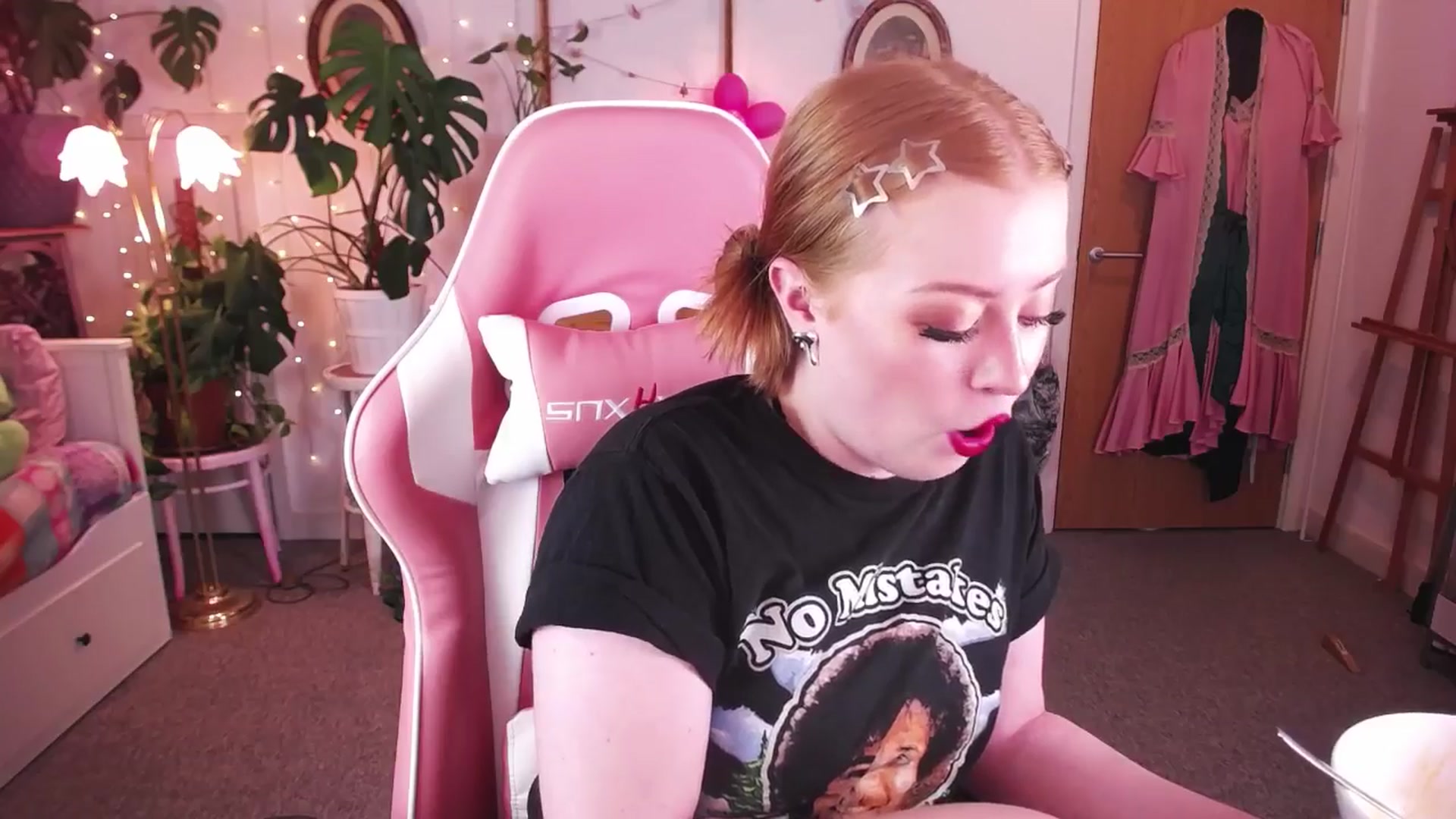 Gallery image thumbnail from LunaRoux's myfreecams stream on, 07/02/2024, 21:34 image 13 of 20